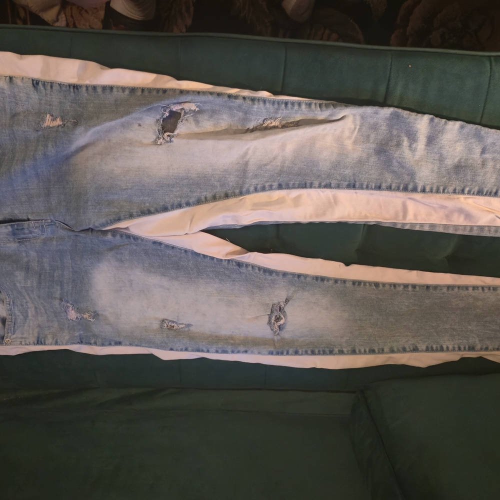 Light Blue With Wht Side Strip Distressed Stretch Jeans